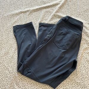 Men’s gray Lululemon pants